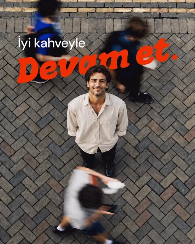 Hayatın içinde devam etmenin tek bir hâli yok.
